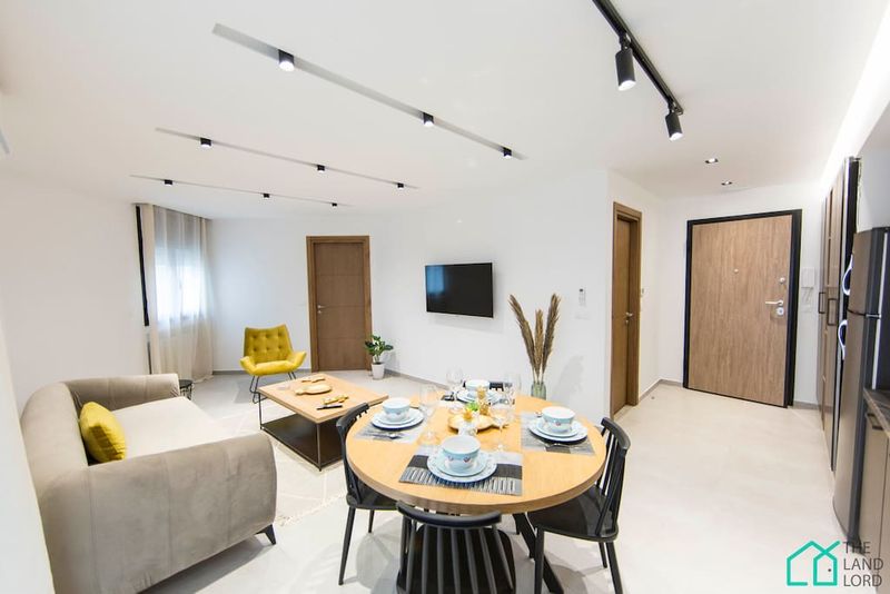 Sunset 203 | Luxury Apt + Gym Lac 1 Tunis - The Landlord