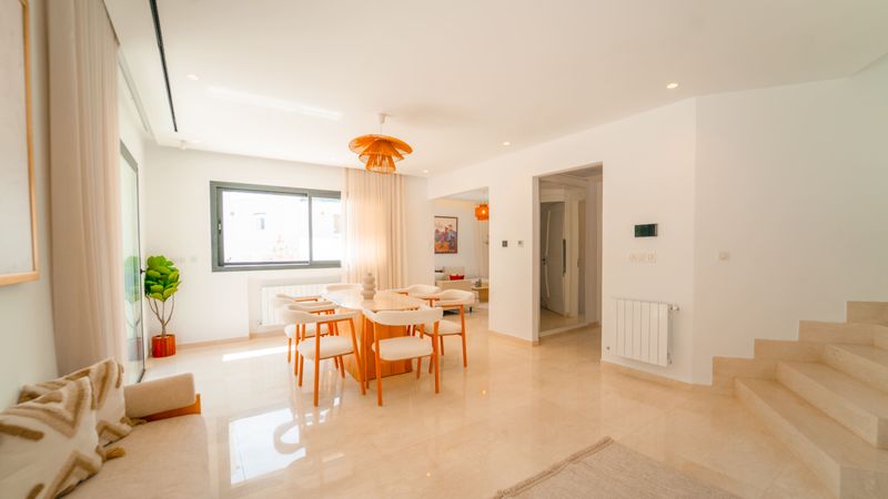 Villa Malaga Luxury for 10 in Central Marsa - The Landlord