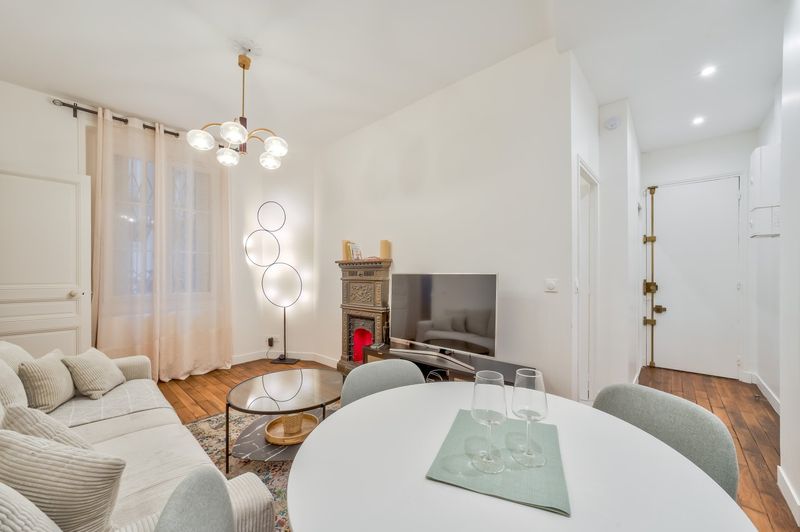 Renovated 1BD Walk to 6th 7th and Montparnass - The Landlord