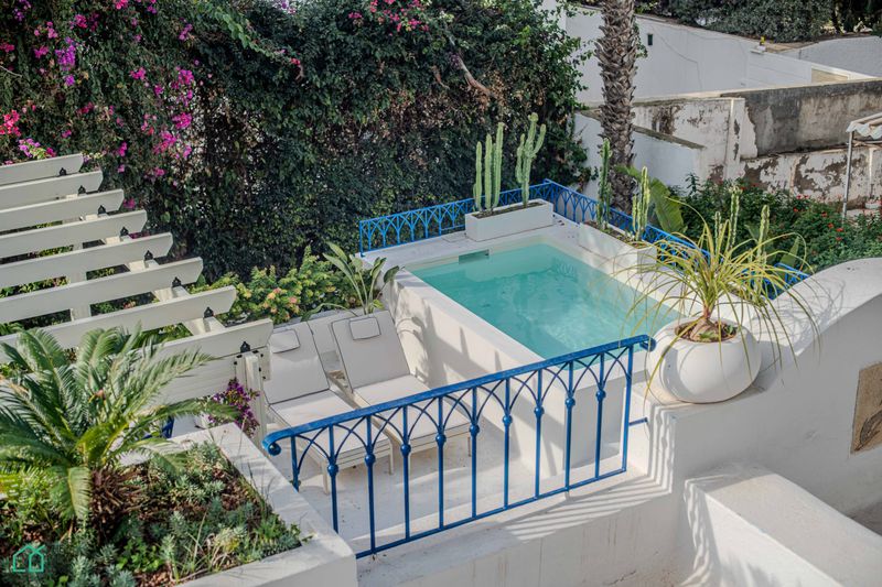 Les Bleus d'Amen | Heated Pool Blue Villa - The Landlord