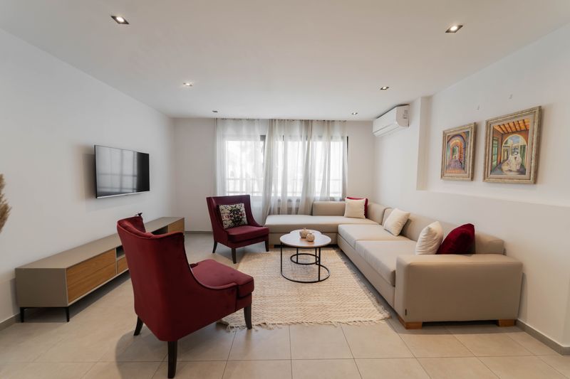Sunset 201: Luxury 2 bedrooms with gym - The Landlord